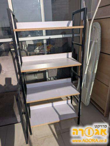 כוננית מדפים