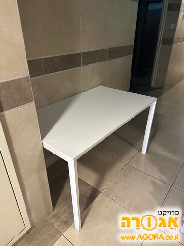 שולחן כתיבה