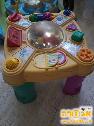 שולחן פעילות לילדים