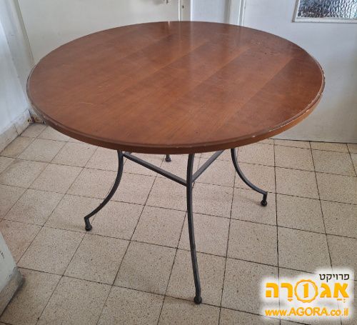 שולחן עגול