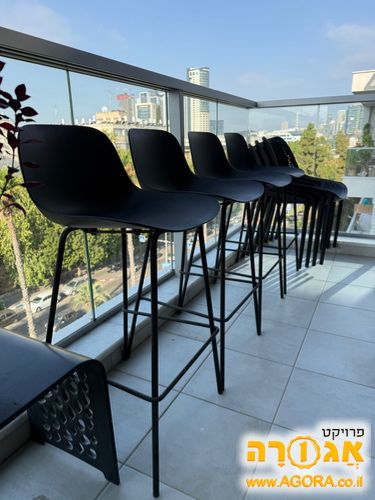 4 כסאות בר
