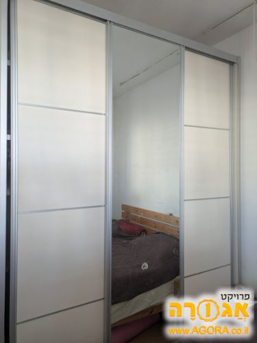 ארון הזזה