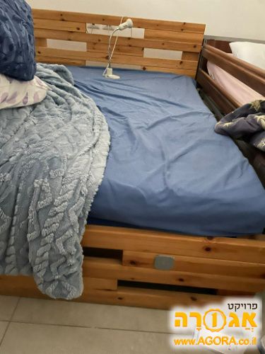 מיטה זוגית עם ארגז מצעים ומזרון