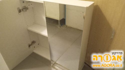 ארון אמבטיה