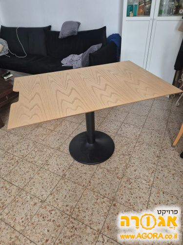 שולחן