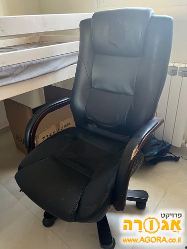 3 כיסאות משרדיים