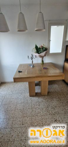 שולחן