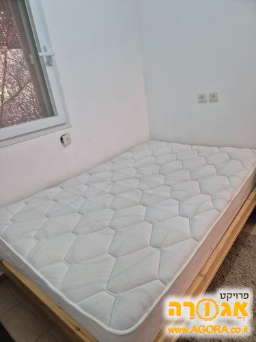 מיטה וחצי - בסיס מיטה + מזרן פולירון