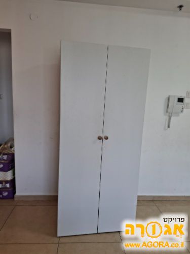 ארון בגדים