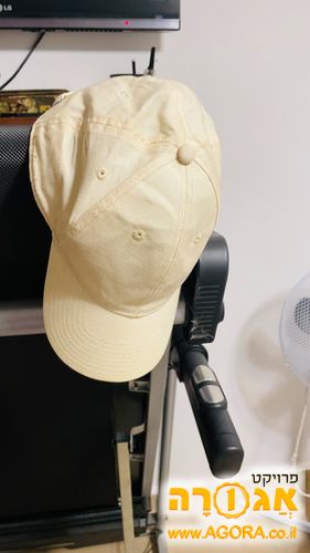 כובע מצחיה צבע קרם בהיר