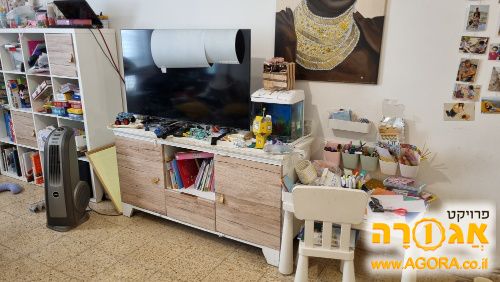 ארונית לטלווזיה