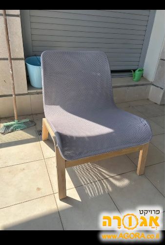 כיסא איקאה