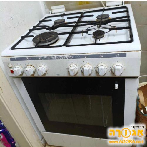 תנור עם כיריים גז