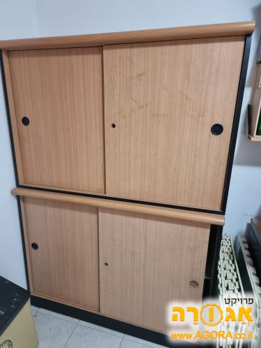 2 ארונות משרד גדולים