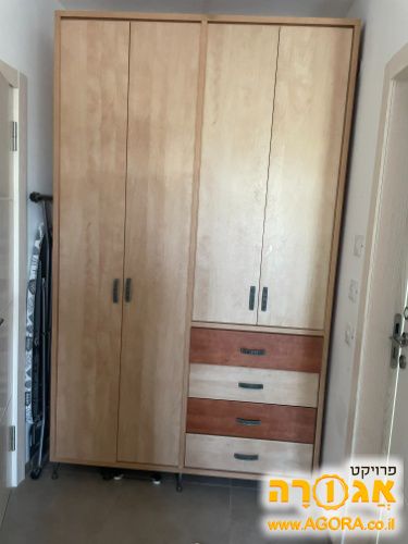 ארון בגדים