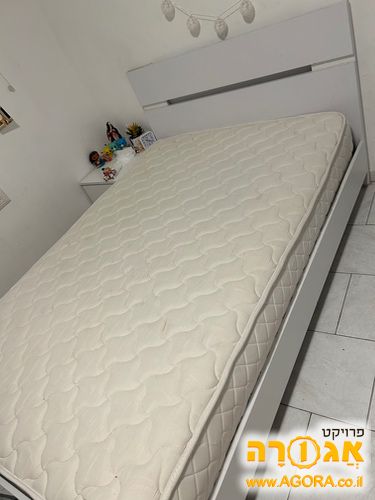 מיטה אחד וחצי