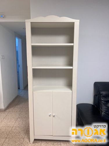 כוננית לחדר ילדה