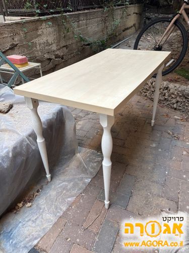 שולחן