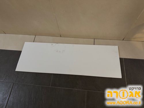 17 אריחי קרמיקה צבע לבן 30*90