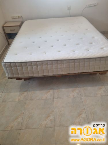 בסיס מיטה