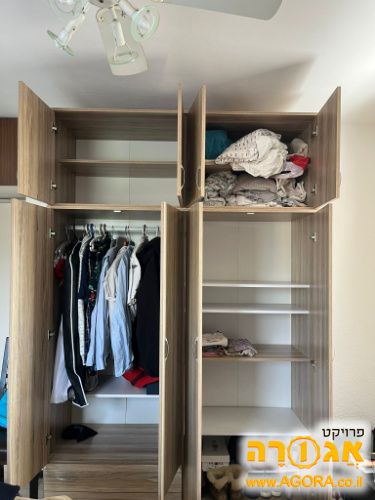 ארון בגדים