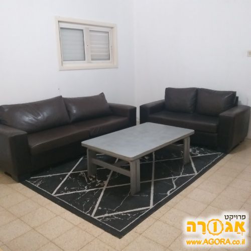 ספה 3+2ושולחן סלון