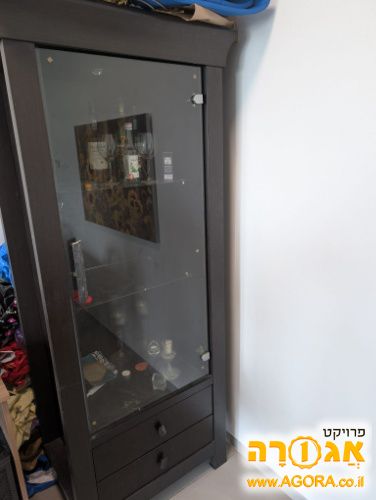 ארון משקאות