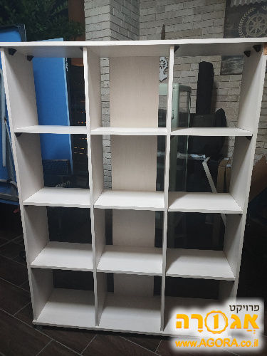כוורת כוננית ספרים