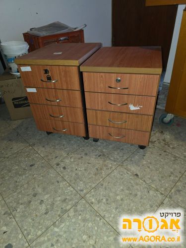 שידת מגירות משרדית על גלגלים