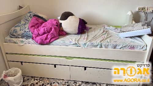 מיטת ילדים יחיד