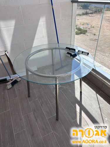 שולחן זכוכית