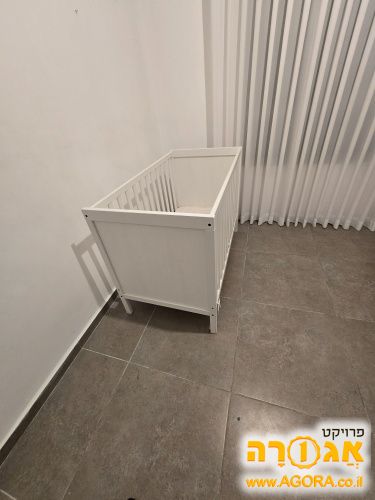 מיטת תינוק