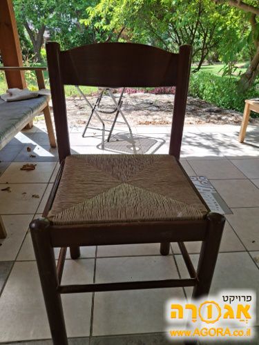 כיסאות