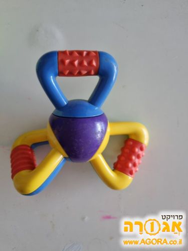 אוניברסיטה וצעצועים לתינוק