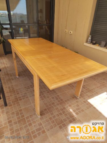שולחן פינת אוכל נפתח