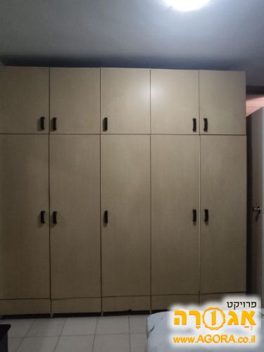 ארון בגדים