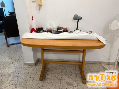 שולחן אוכל