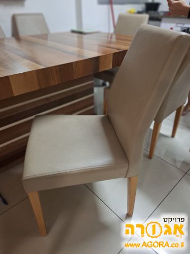 כיסאות פינת אוכל