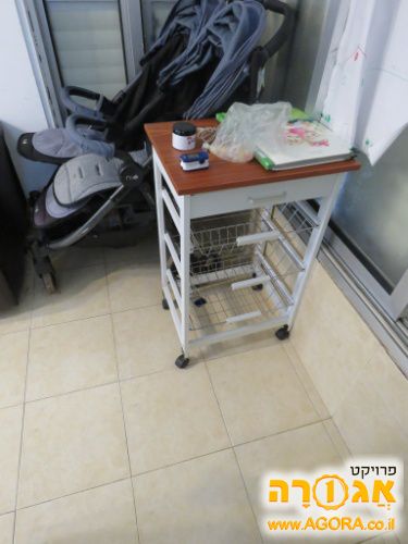 שידת סלסלאות