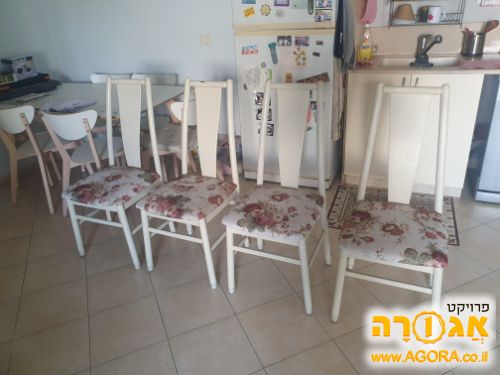 כסאות לפינת אוכל