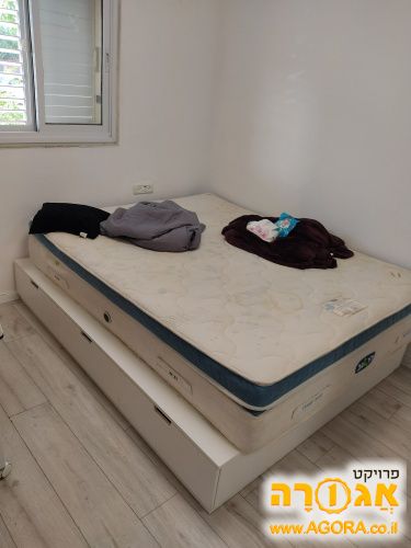 מיטה זוגית