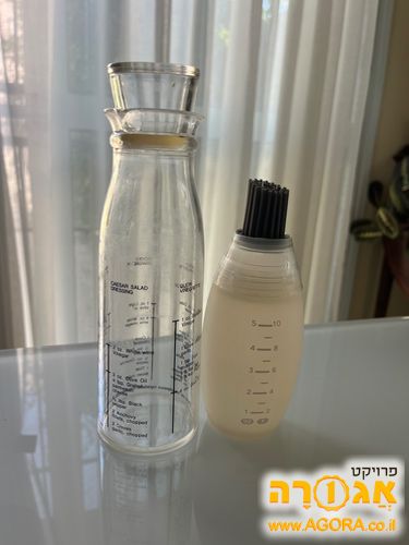 כלי לרוטב ומברשת סיליקון עם מיכל