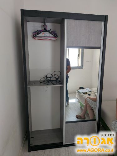 ארון הזזה שתי דלתות