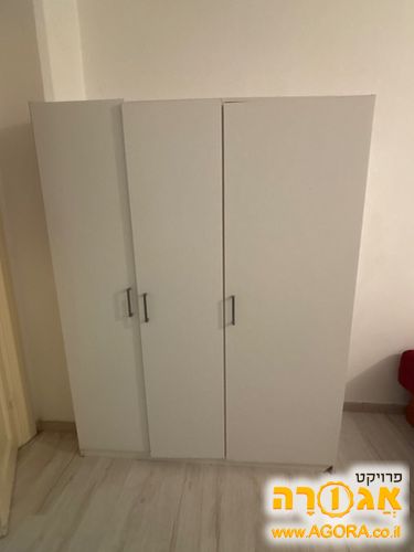 ארון בגדים