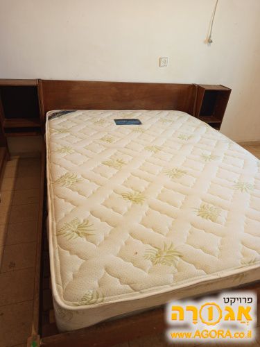 מיטה מעץ מלא כולל מזרון 140