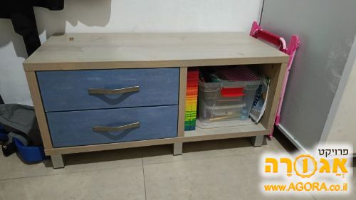 ארונית קטנה