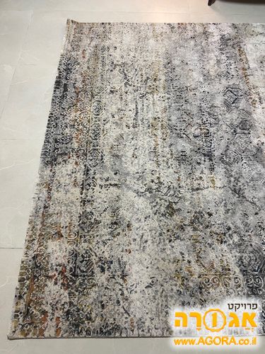 שטיח קלאסי חדש בניילון