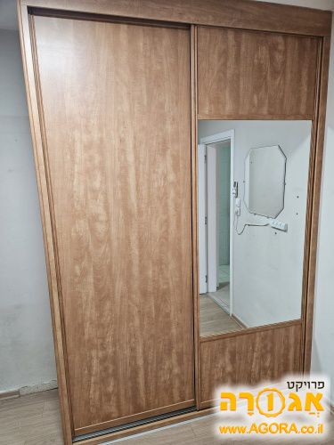 ארון בגדים