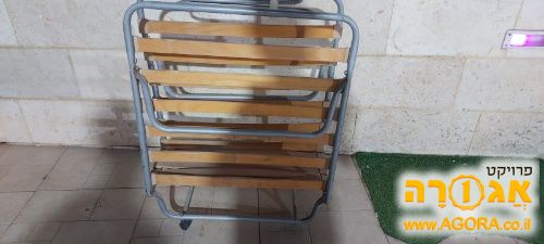 מיטה מתקפלת