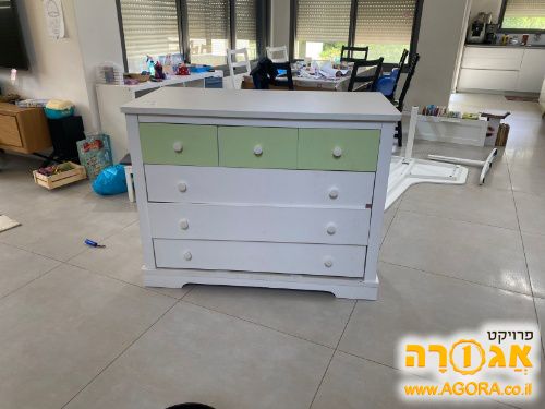 שידת החתלה
